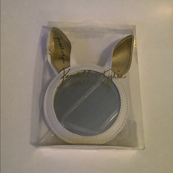 NWT Kendall and Kylie bunny ear travel mirror - Picture 4 of 7